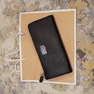 NWT Michael Kors Black Jet Set Wallet